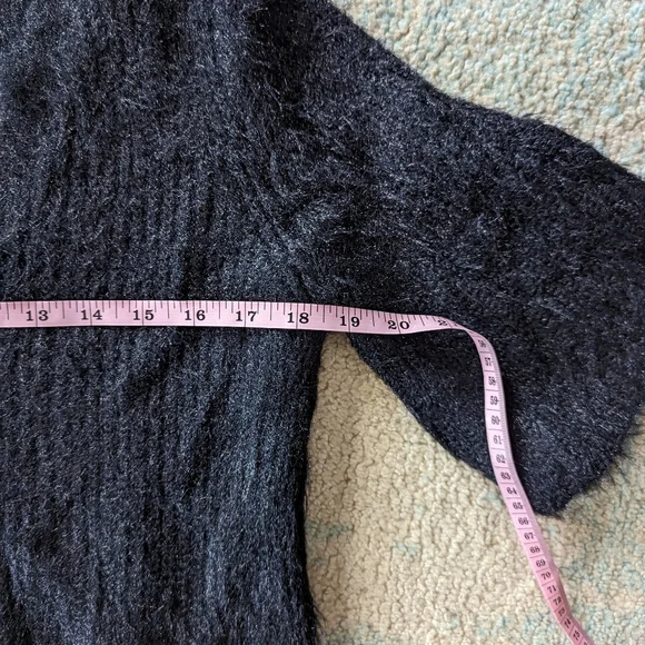 La Femme Cropped Black Sweater - Picture 7 of 8